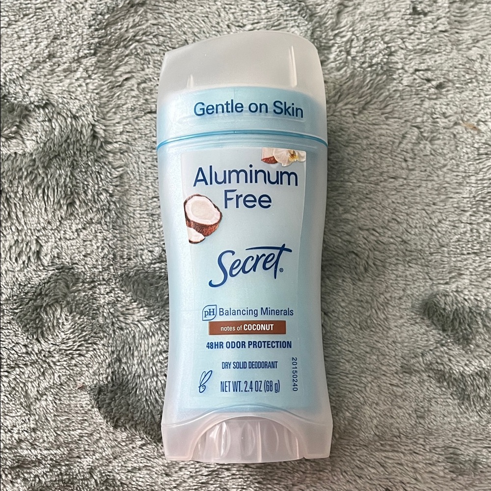NWT Secret Dry Solid Deodorant Coconut